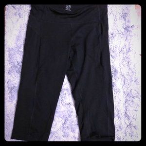 Champion Size Medium Black Capri Pants( Duo Dry)